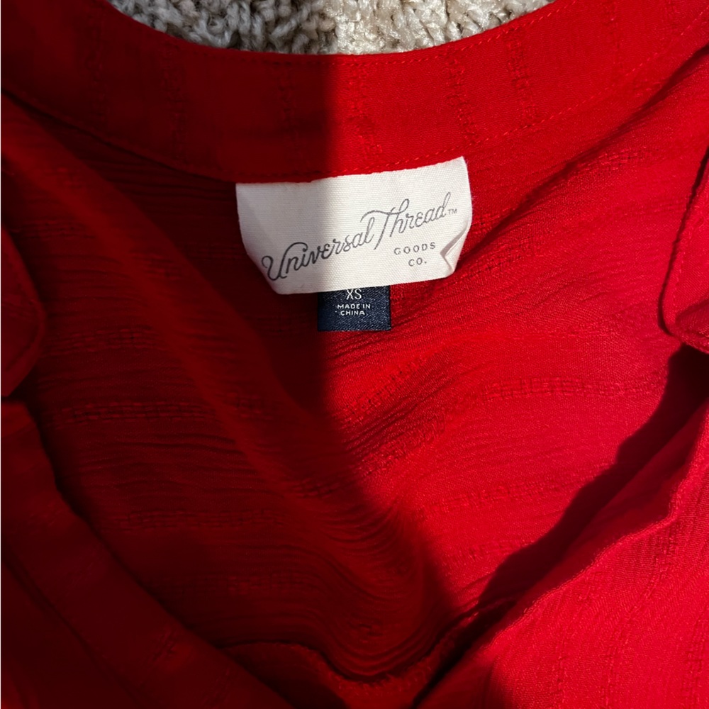 Red blouse - Picture 4 of 4